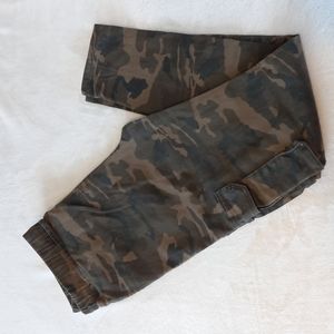 American Bazi dark camo skinny pants